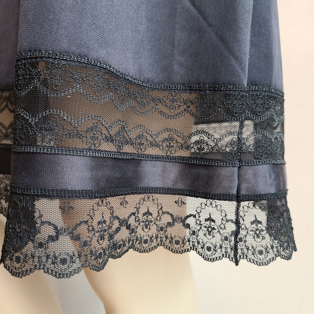 Vanity Fair Black Lace Chemise - Picture 5 of 8